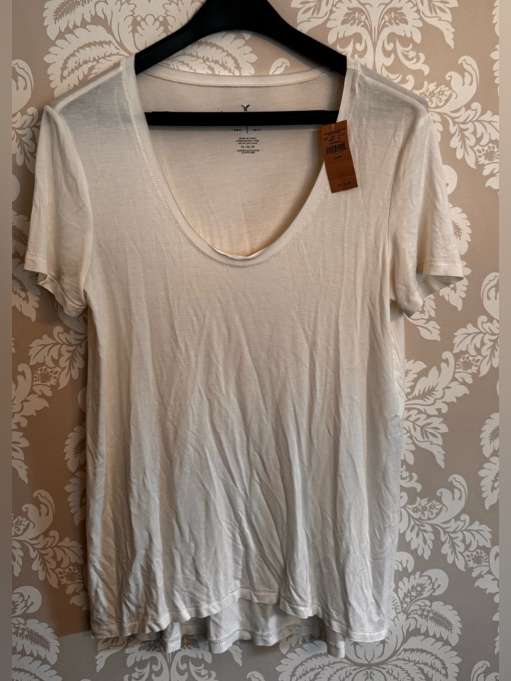 American Eagle Outfitters Women's Scoop Neck Tee - White